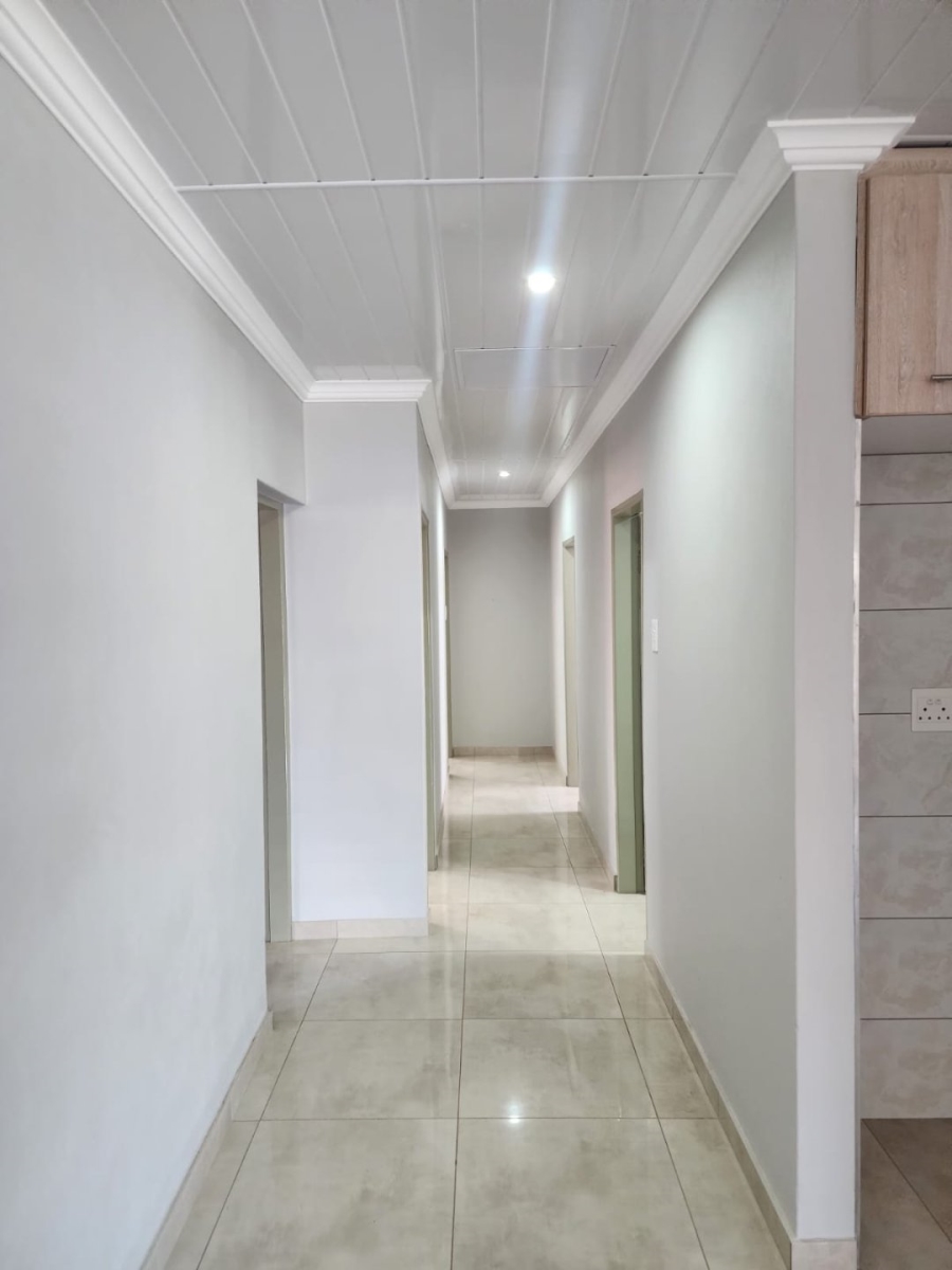 3 Bedroom Property for Sale in Flamwood North West